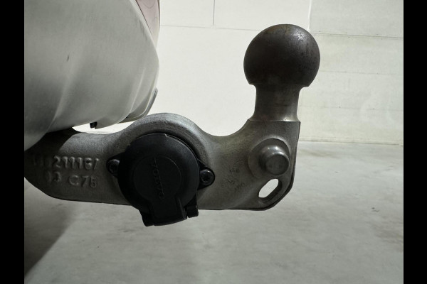 Volvo XC60 2.0 T8 Twin Engine AWD Pano Memory 360° HUD Autopilot Carplay Trekh. Volvo XC60 2.0 T8 Twin Engine AWD Pano Memory 360° HUD Autopilot Carplay Trekh.