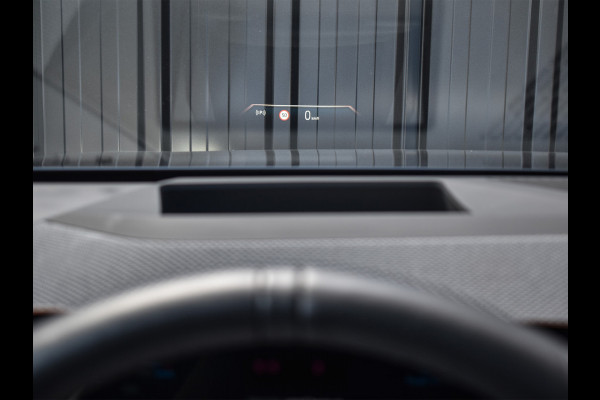 BMW X3 30e xDRIVE | M-SPORT PRO | ADAPTIVE SUSPENSION | PANORAMADAK | DRIVING ASSISTANT PLUS | COMFORT ACCESS | TREKHAAK | ICONIC GLOW