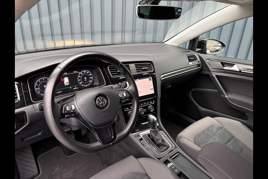 Volkswagen Golf 1.5 TSI Highline Business | Groot navi | Virtual Cockpit | Adapt. cr. | Camera | Stoel & Stuur verw. | Prijs Rijklaar!!