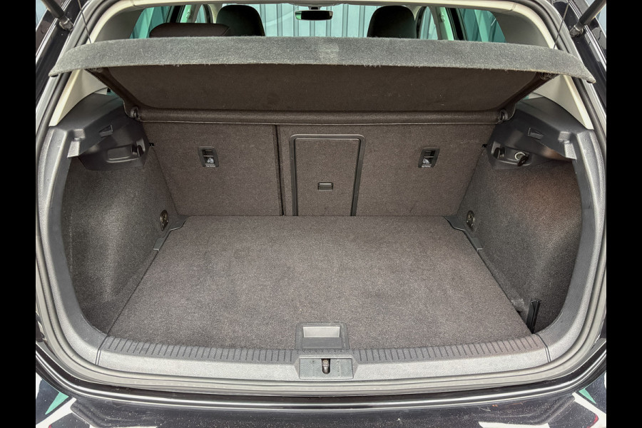 Volkswagen Golf 1.5 TSI Highline Business | Groot navi | Virtual Cockpit | Adapt. cr. | Camera | Stoel & Stuur verw. | Prijs Rijklaar!!