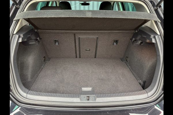 Volkswagen Golf 1.5 TSI Highline Business | Groot navi | Virtual Cockpit | Adapt. cr. | Camera | Stoel & Stuur verw. | Prijs Rijklaar!!