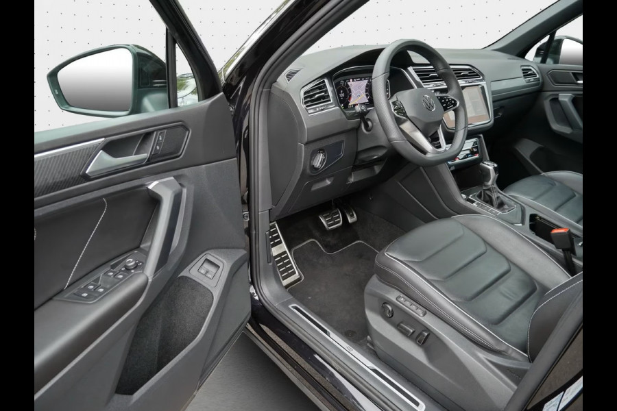 Volkswagen Tiguan 1.4 TSI eHybrid R-Line ** IQ LIGHT, VIRTUAL, LEDER, TREKH, 20-inch LMV, ACC, WINTER ** 1e EIG - Slechts 64.250km. ** ** INFORMEER OOK NAAR ONZE AANTREKKELIJKE FINANCIAL-LEASE TARIEVEN **