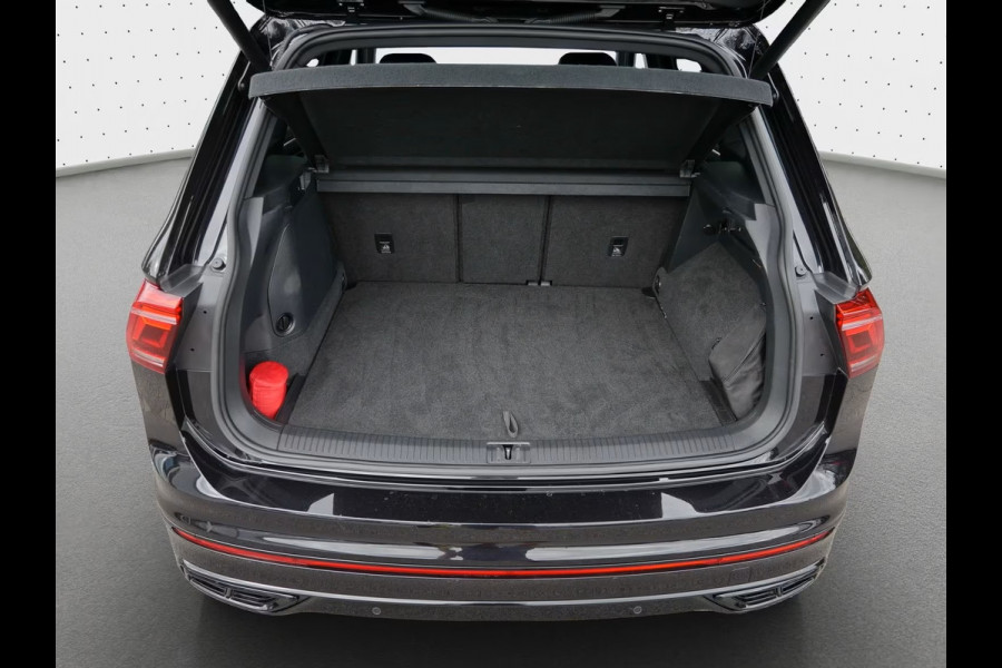 Volkswagen Tiguan 1.4 TSI eHybrid R-Line ** IQ LIGHT, VIRTUAL, LEDER, TREKH, 20-inch LMV, ACC, WINTER ** 1e EIG - Slechts 64.250km. ** ** INFORMEER OOK NAAR ONZE AANTREKKELIJKE FINANCIAL-LEASE TARIEVEN **