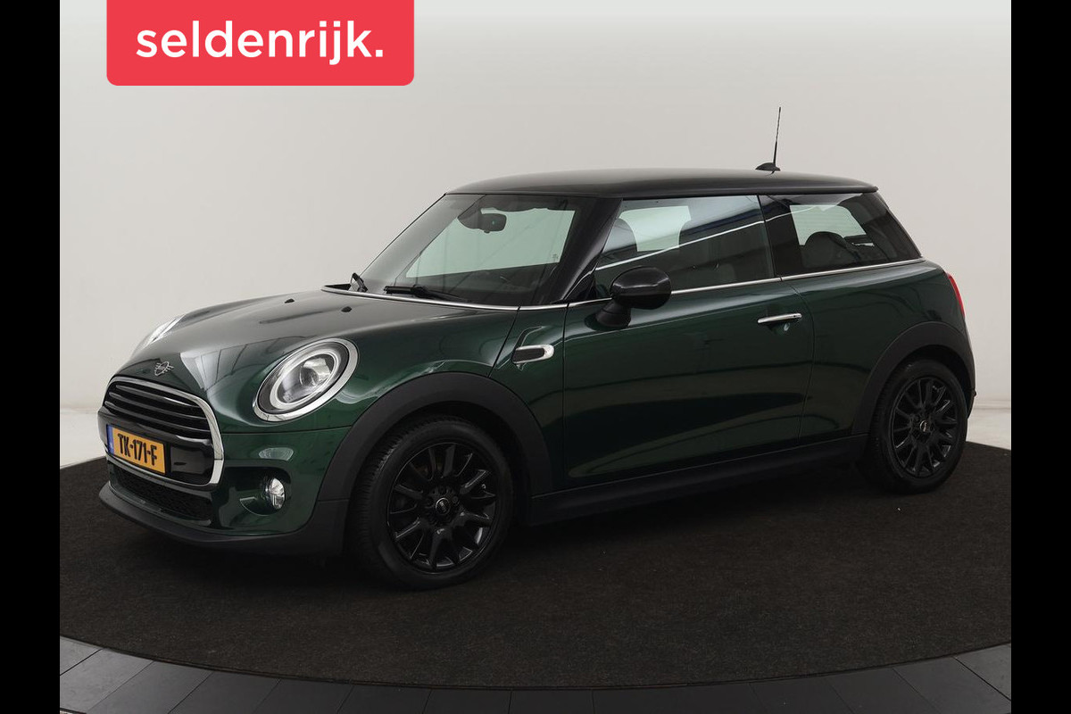 MINI Mini 1.5 Cooper | LED | Navigatie | Carplay | Cruise Control | Sportstoelen | Bleutooth | PDC | Airco