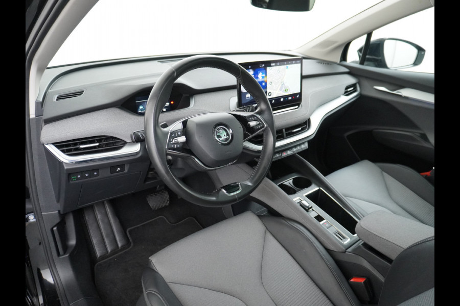 Škoda ENYAQ iV 80 Adaptive Cr. Pano-dak 360° Matrix-Led PDC-a+v Camera Apple Carplay Android Auto Navi Ecc Keyless Stuur+Stoelverwarming+1/2 Le Assistentie Pakket Climate-pakket Comfort-pakket E-call Keyless Licht-pakket Led Matrix 1e Eig.Orig.Nederlandse Auto Grootste Accupakket 11kw thuisladen SOH 92% ruim 55.000 nieuw