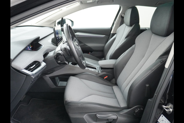 Škoda ENYAQ iV 80 Adaptive Cr. Pano-dak 360° Matrix-Led PDC-a+v Camera Apple Carplay Android Auto Navi Ecc Keyless Stuur+Stoelverwarming+1/2 Le Assistentie Pakket Climate-pakket Comfort-pakket E-call Keyless Licht-pakket Led Matrix 1e Eig.Orig.Nederlandse Auto Grootste Accupakket 11kw thuisladen SOH 92% ruim 55.000 nieuw