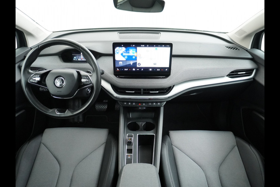 Škoda ENYAQ iV 80 Adaptive Cr. Pano-dak 360° Matrix-Led PDC-a+v Camera Apple Carplay Android Auto Navi Ecc Keyless Stuur+Stoelverwarming+1/2 Le Assistentie Pakket Climate-pakket Comfort-pakket E-call Keyless Licht-pakket Led Matrix 1e Eig.Orig.Nederlandse Auto Grootste Accupakket 11kw thuisladen SOH 92% ruim 55.000 nieuw