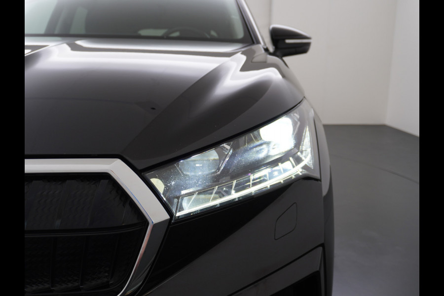 Škoda ENYAQ iV 80 Adaptive Cr. Pano-dak 360° Matrix-Led PDC-a+v Camera Apple Carplay Android Auto Navi Ecc Keyless Stuur+Stoelverwarming+1/2 Le Assistentie Pakket Climate-pakket Comfort-pakket E-call Keyless Licht-pakket Led Matrix 1e Eig.Orig.Nederlandse Auto Grootste Accupakket 11kw thuisladen SOH 92% ruim 55.000 nieuw