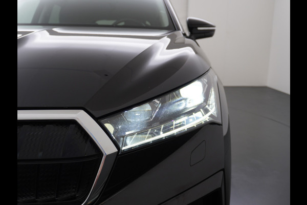 Škoda ENYAQ iV 80 Adaptive Cr. Pano-dak 360° Matrix-Led PDC-a+v Camera Apple Carplay Android Auto Navi Ecc Keyless Stuur+Stoelverwarming+1/2 Le Assistentie Pakket Climate-pakket Comfort-pakket E-call Keyless Licht-pakket Led Matrix 1e Eig.Orig.Nederlandse Auto Grootste Accupakket 11kw thuisladen SOH 92% ruim 55.000 nieuw