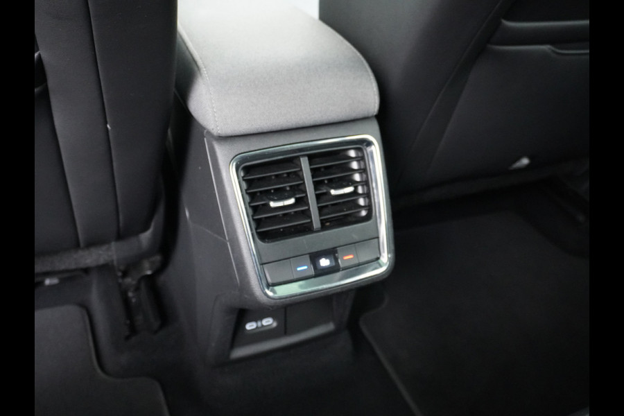 Škoda ENYAQ iV 80 Adaptive Cr. Pano-dak 360° Matrix-Led PDC-a+v Camera Apple Carplay Android Auto Navi Ecc Keyless Stuur+Stoelverwarming+1/2 Le Assistentie Pakket Climate-pakket Comfort-pakket E-call Keyless Licht-pakket Led Matrix 1e Eig.Orig.Nederlandse Auto Grootste Accupakket 11kw thuisladen SOH 92% ruim 55.000 nieuw