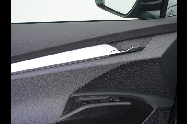 Škoda ENYAQ iV 80 Adaptive Cr. Pano-dak 360° Matrix-Led PDC-a+v Camera Apple Carplay Android Auto Navi Ecc Keyless Stuur+Stoelverwarming+1/2 Le Assistentie Pakket Climate-pakket Comfort-pakket E-call Keyless Licht-pakket Led Matrix 1e Eig.Orig.Nederlandse Auto Grootste Accupakket 11kw thuisladen SOH 92% ruim 55.000 nieuw