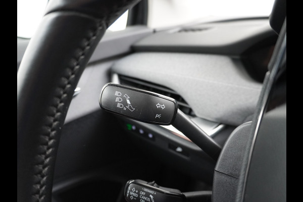 Škoda ENYAQ iV 80 Adaptive Cr. Pano-dak 360° Matrix-Led PDC-a+v Camera Apple Carplay Android Auto Navi Ecc Keyless Stuur+Stoelverwarming+1/2 Le Assistentie Pakket Climate-pakket Comfort-pakket E-call Keyless Licht-pakket Led Matrix 1e Eig.Orig.Nederlandse Auto Grootste Accupakket 11kw thuisladen SOH 92% ruim 55.000 nieuw