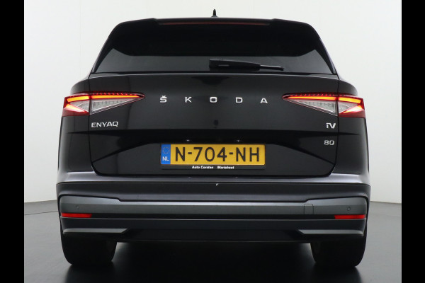 Škoda ENYAQ iV 80 Adaptive Cr. Pano-dak 360° Matrix-Led PDC-a+v Camera Apple Carplay Android Auto Navi Ecc Keyless Stuur+Stoelverwarming+1/2 Le Assistentie Pakket Climate-pakket Comfort-pakket E-call Keyless Licht-pakket Led Matrix 1e Eig.Orig.Nederlandse Auto Grootste Accupakket 11kw thuisladen SOH 92% ruim 55.000 nieuw
