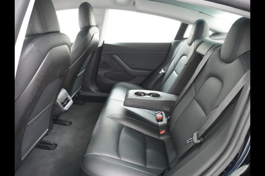Tesla Model 3 RWD SR+ 60kWh 325PK 19"Lmv  AutoPilot Leder PanoDak Adaptive-Cruise Lmv Camera's Elektr.-Stuur+Stoelen+Spiegels+Geheugen+Easy-En Navi LED Comfortstoelen ACC DAB Voorverwarmen interieur via App Keyless via Telefoonsleutel One-Pedal-Drive 1e Eigenaar Origineel Nederlandse auto tot 11kw laden thuis! 1.584kg licht!