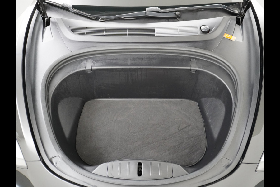 Tesla Model 3 RWD SR+ 60kWh 325PK 19"Lmv  AutoPilot Leder PanoDak Adaptive-Cruise Lmv Camera's Elektr.-Stuur+Stoelen+Spiegels+Geheugen+Easy-En Navi LED Comfortstoelen ACC DAB Voorverwarmen interieur via App Keyless via Telefoonsleutel One-Pedal-Drive 1e Eigenaar Origineel Nederlandse auto tot 11kw laden thuis! 1.584kg licht!