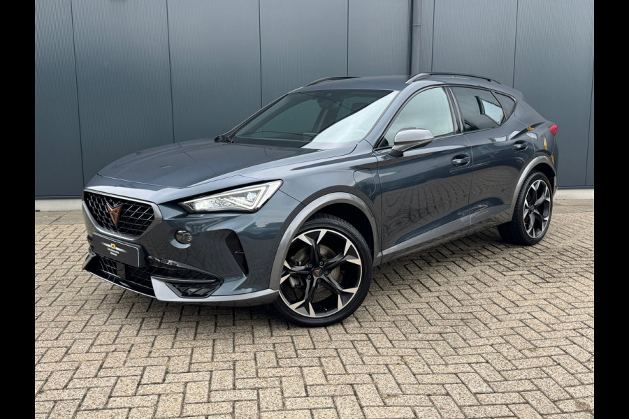 CUPRA Formentor 1.4 e-Hybrid 204pk * Trekhaak * Stoelverwarming * Carplay * Side Assist * CUPRA Formentor 1.4 e-Hybrid 204pk * Trekhaak * Stoelverwarming * Carplay * Side Assist *