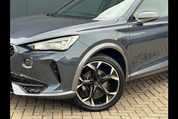 CUPRA Formentor 1.4 e-Hybrid 204pk * Trekhaak * Stoelverwarming * Carplay * Side Assist * CUPRA Formentor 1.4 e-Hybrid 204pk * Trekhaak * Stoelverwarming * Carplay * Side Assist *