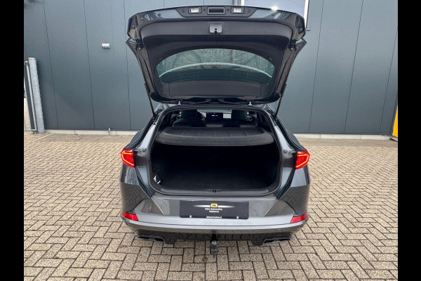 CUPRA Formentor 1.4 e-Hybrid 204pk * Trekhaak * Stoelverwarming * Carplay * Side Assist * CUPRA Formentor 1.4 e-Hybrid 204pk * Trekhaak * Stoelverwarming * Carplay * Side Assist *