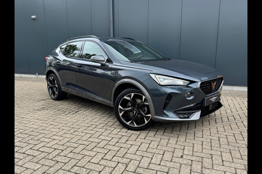 CUPRA Formentor 1.4 e-Hybrid 204pk * Trekhaak * Stoelverwarming * Carplay * Side Assist * CUPRA Formentor 1.4 e-Hybrid 204pk * Trekhaak * Stoelverwarming * Carplay * Side Assist *