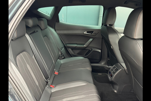 CUPRA Formentor 1.4 e-Hybrid 204pk * Trekhaak * Stoelverwarming * Carplay * Side Assist * CUPRA Formentor 1.4 e-Hybrid 204pk * Trekhaak * Stoelverwarming * Carplay * Side Assist *