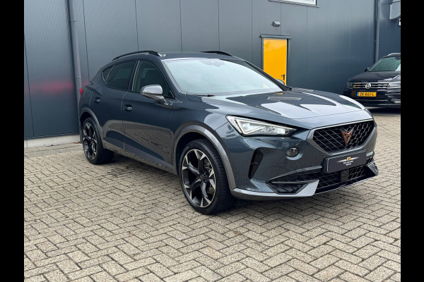 CUPRA Formentor 1.4 e-Hybrid 204pk * Trekhaak * Stoelverwarming * Carplay * Side Assist * CUPRA Formentor 1.4 e-Hybrid 204pk * Trekhaak * Stoelverwarming * Carplay * Side Assist *
