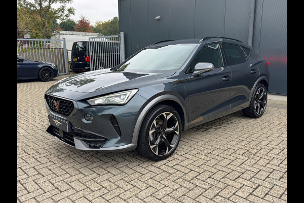 CUPRA Formentor 1.4 e-Hybrid 204pk * Trekhaak * Stoelverwarming * Carplay * Side Assist * CUPRA Formentor 1.4 e-Hybrid 204pk * Trekhaak * Stoelverwarming * Carplay * Side Assist *