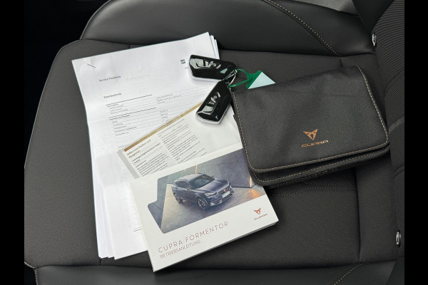 CUPRA Formentor 1.4 e-Hybrid 204pk * Trekhaak * Stoelverwarming * Carplay * Side Assist * CUPRA Formentor 1.4 e-Hybrid 204pk * Trekhaak * Stoelverwarming * Carplay * Side Assist *