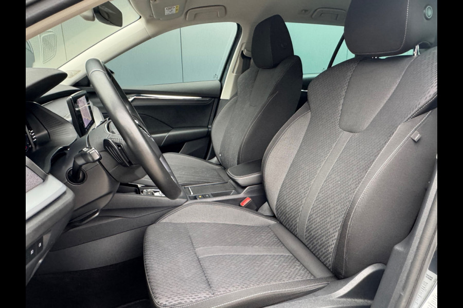 Škoda Octavia Combi 1.4 TSI iV PHEV Style * Memory * Head-up Display * Stoelverwarming * Camera * Škoda Octavia Combi 1.4 TSI iV PHEV Style * Memory * Head-up Display * Stoelverwarming * Camera *