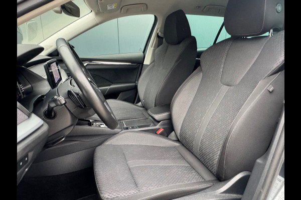 Škoda Octavia Combi 1.4 TSI iV PHEV Style * Memory * Head-up Display * Stoelverwarming * Camera * Škoda Octavia Combi 1.4 TSI iV PHEV Style * Memory * Head-up Display * Stoelverwarming * Camera *