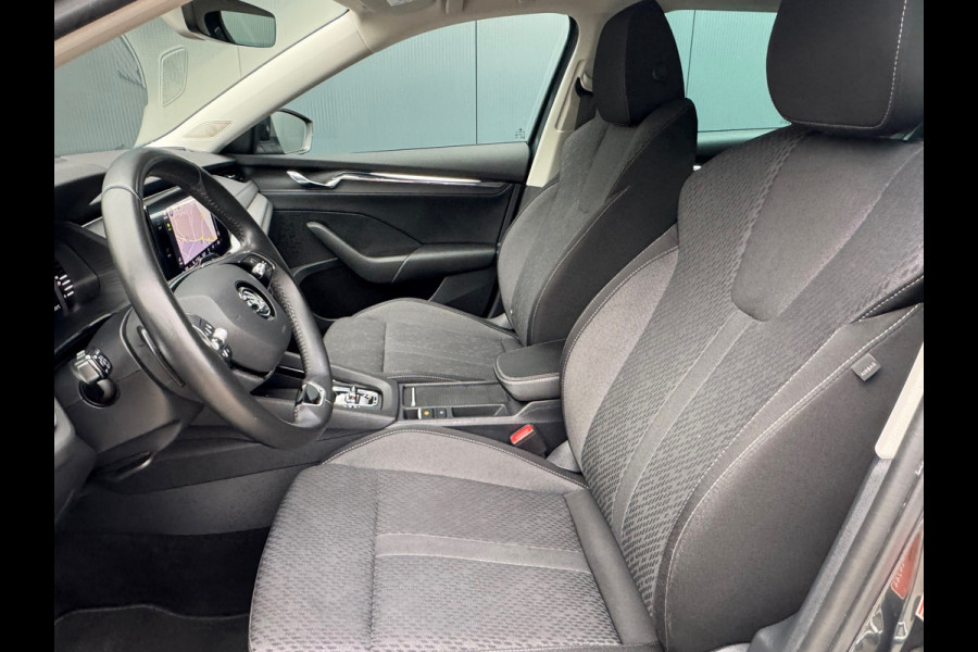 Škoda Octavia Combi 1.4 TSI iV PHEV Style * Memory * Head-up Display * Stoelverwarming * Camera * Škoda Octavia Combi 1.4 TSI iV PHEV Style * Memory * Head-up Display * Stoelverwarming * Camera *
