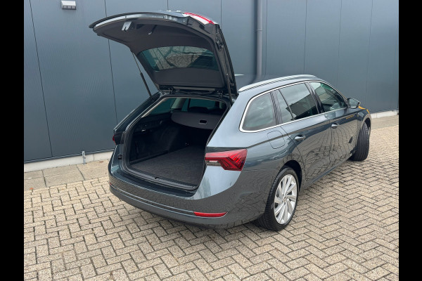 Škoda Octavia Combi 1.4 TSI iV PHEV Style * Memory * Head-up Display * Stoelverwarming * Camera * Škoda Octavia Combi 1.4 TSI iV PHEV Style * Memory * Head-up Display * Stoelverwarming * Camera *