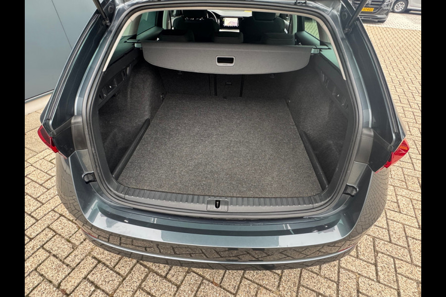 Škoda Octavia Combi 1.4 TSI iV PHEV Style * Memory * Head-up Display * Stoelverwarming * Camera * Škoda Octavia Combi 1.4 TSI iV PHEV Style * Memory * Head-up Display * Stoelverwarming * Camera *