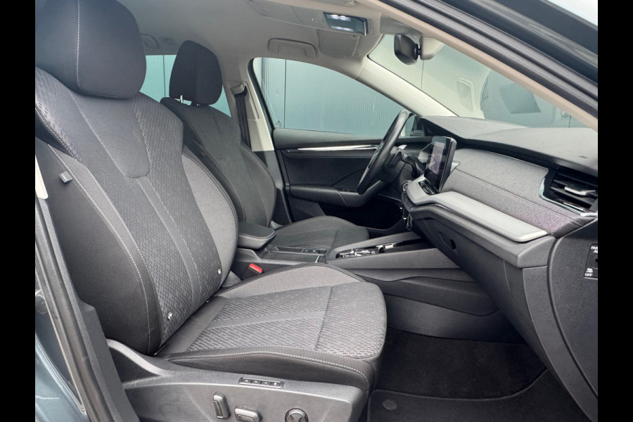 Škoda Octavia Combi 1.4 TSI iV PHEV Style * Memory * Head-up Display * Stoelverwarming * Camera * Škoda Octavia Combi 1.4 TSI iV PHEV Style * Memory * Head-up Display * Stoelverwarming * Camera *