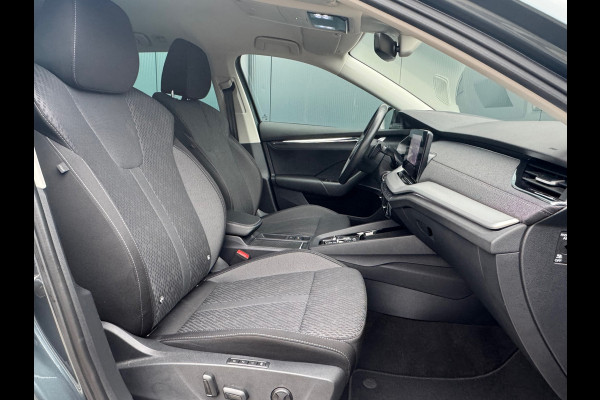 Škoda Octavia Combi 1.4 TSI iV PHEV Style * Memory * Head-up Display * Stoelverwarming * Camera * Škoda Octavia Combi 1.4 TSI iV PHEV Style * Memory * Head-up Display * Stoelverwarming * Camera *