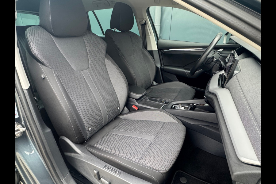 Škoda Octavia Combi 1.4 TSI iV PHEV Style * Memory * Head-up Display * Stoelverwarming * Camera * Škoda Octavia Combi 1.4 TSI iV PHEV Style * Memory * Head-up Display * Stoelverwarming * Camera *
