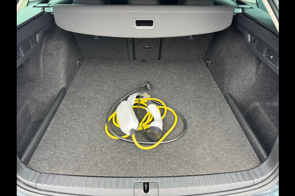 Škoda Octavia Combi 1.4 TSI iV PHEV Style * Memory * Head-up Display * Stoelverwarming * Camera * Škoda Octavia Combi 1.4 TSI iV PHEV Style * Memory * Head-up Display * Stoelverwarming * Camera *