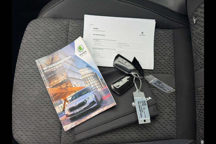 Škoda Octavia Combi 1.4 TSI iV PHEV Style * Memory * Head-up Display * Stoelverwarming * Camera * Škoda Octavia Combi 1.4 TSI iV PHEV Style * Memory * Head-up Display * Stoelverwarming * Camera *