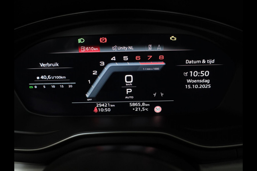 Audi A4 Avant 35 TFSI S edition Competition 150 pk S-tronic | Verlengde garantie | Navigatie | Parkeersensoren | LED koplampen | Stoelverwarming | S-Line |