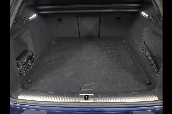 Audi A4 Avant 35 TFSI S edition Competition 150 pk S-tronic | Verlengde garantie | Navigatie | Parkeersensoren | LED koplampen | Stoelverwarming | S-Line |