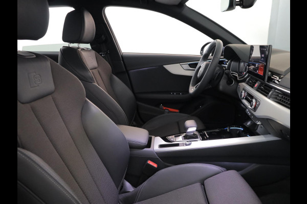 Audi A4 Avant 35 TFSI S edition Competition 150 pk S-tronic | Verlengde garantie | Navigatie | Parkeersensoren | LED koplampen | Stoelverwarming | S-Line |