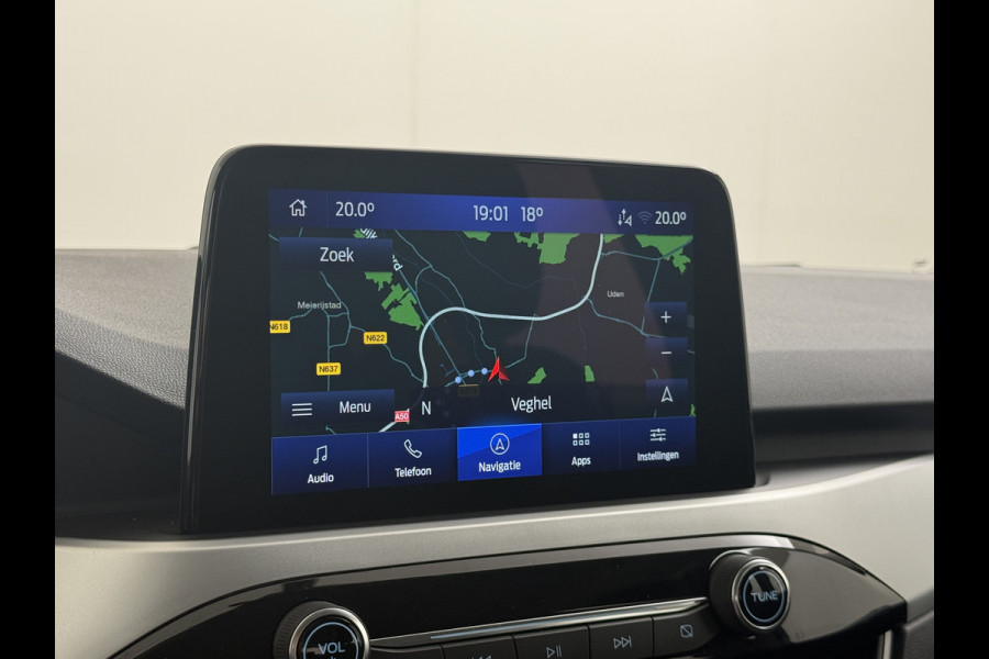Ford Kuga 2.5 PHEV 225pk AUT. Hybride Navi Apple Carplay Android Ford-Connect PDC a+v 17" DAB Dual-ECC Stoelverwarmd Cruise Control SpoorA WiFi Led Bluetooth Active Braking/Pre-Collision Assist Lane Assist en Road Edge Detection Voicecontrol 1500kg Trekvermogen EURO 6 Plug in Hybride wltp 56 km rijbereik elektrisch Daarnaast extra zuinig door Energie-terugwinning! ruim € 41.000 nieuw!
