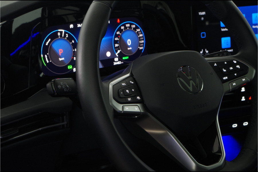 Volkswagen Golf 1.4 eHybrid Style > 204pk/Pano.schuif/Memory/IQ.Light/trekhaak/Sportstoelen...