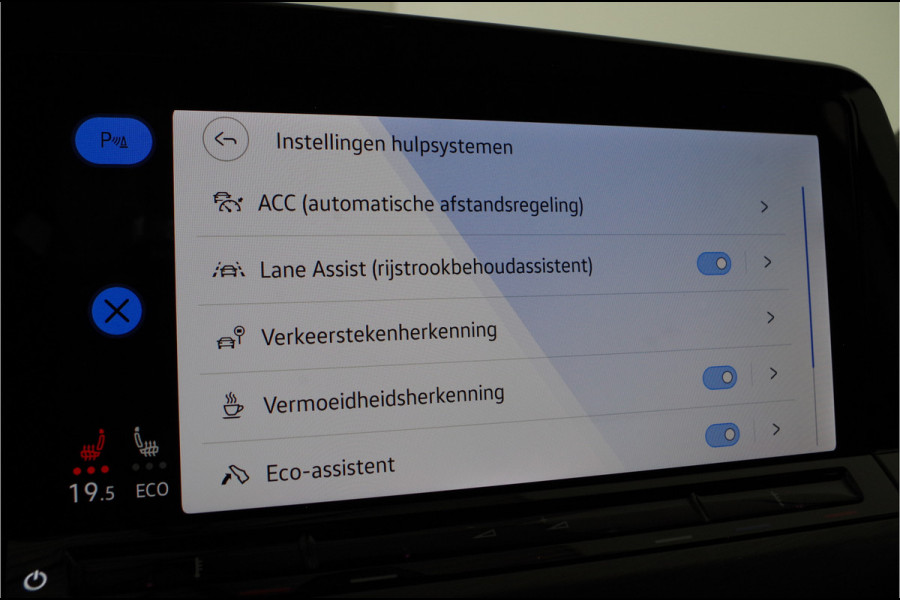 Volkswagen Golf 1.4 eHybrid Style > 204pk/Pano.schuif/Memory/IQ.Light/trekhaak/Sportstoelen...