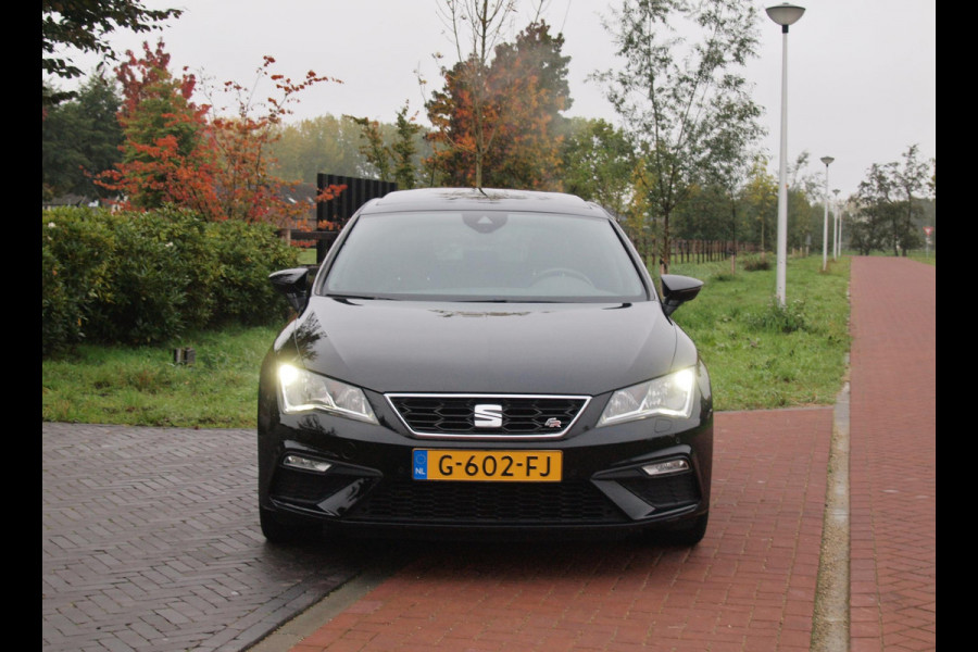 Seat Leon 1.5 TSI FR Business Intense | Elektrisch glazen panorama-dak | Camera | Cruise Control | NL-Auto |