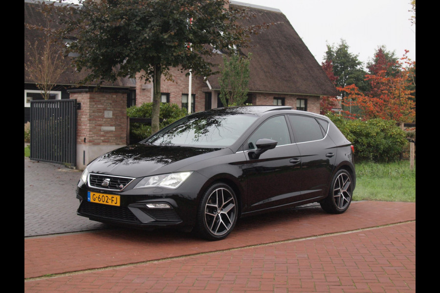 Seat Leon 1.5 TSI FR Business Intense | Elektrisch glazen panorama-dak | Camera | Cruise Control | NL-Auto |