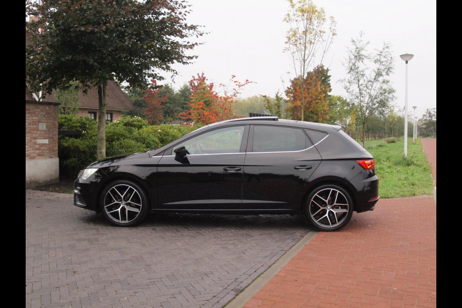 Seat Leon 1.5 TSI FR Business Intense | Elektrisch glazen panorama-dak | Camera | Cruise Control | NL-Auto |