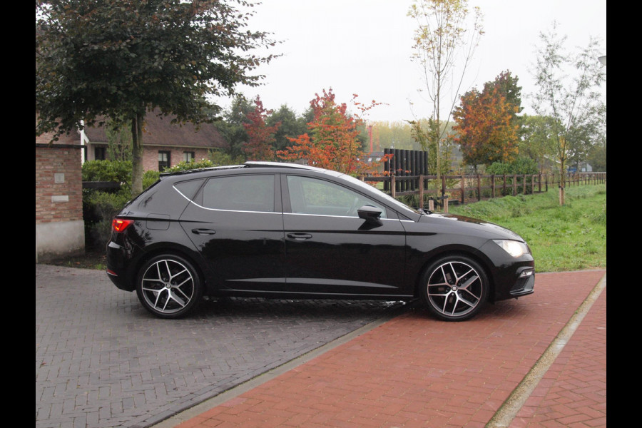 Seat Leon 1.5 TSI FR Business Intense | Elektrisch glazen panorama-dak | Camera | Cruise Control | NL-Auto |