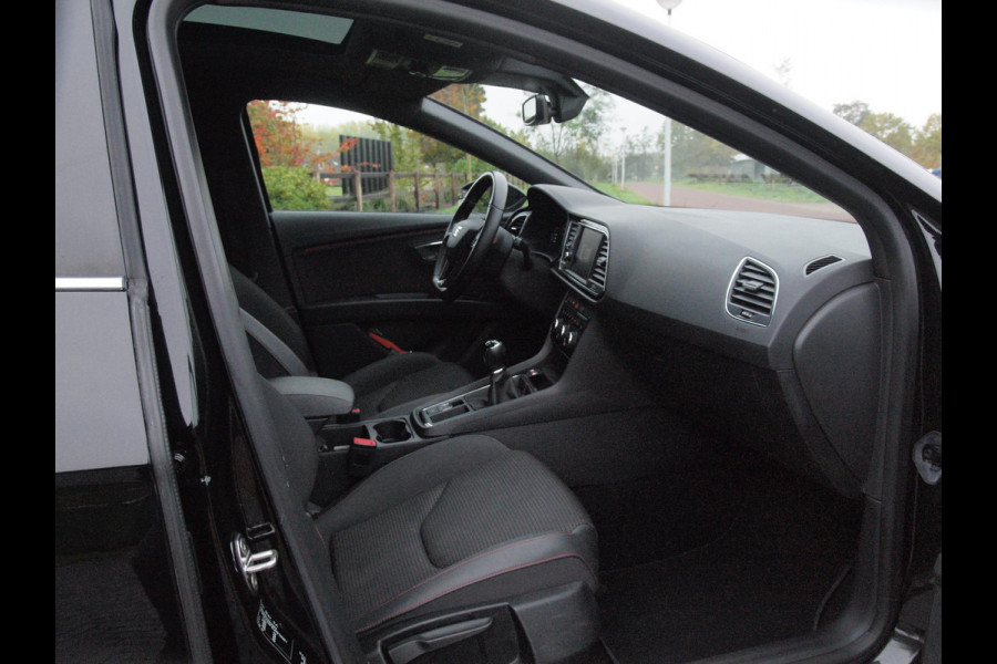 Seat Leon 1.5 TSI FR Business Intense | Elektrisch glazen panorama-dak | Camera | Cruise Control | NL-Auto |