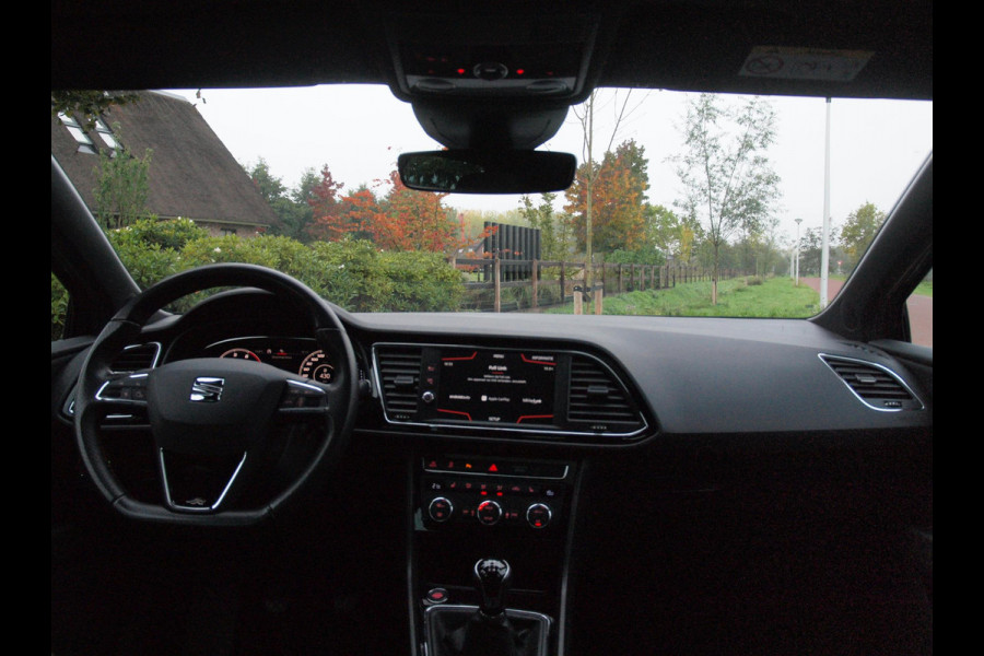 Seat Leon 1.5 TSI FR Business Intense | Elektrisch glazen panorama-dak | Camera | Cruise Control | NL-Auto |