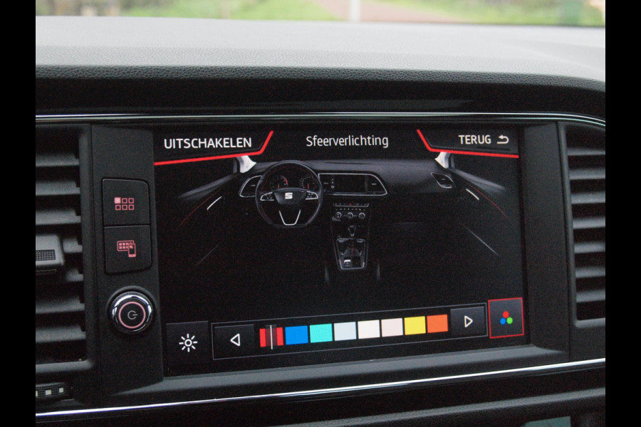 Seat Leon 1.5 TSI FR Business Intense | Elektrisch glazen panorama-dak | Camera | Cruise Control | NL-Auto |